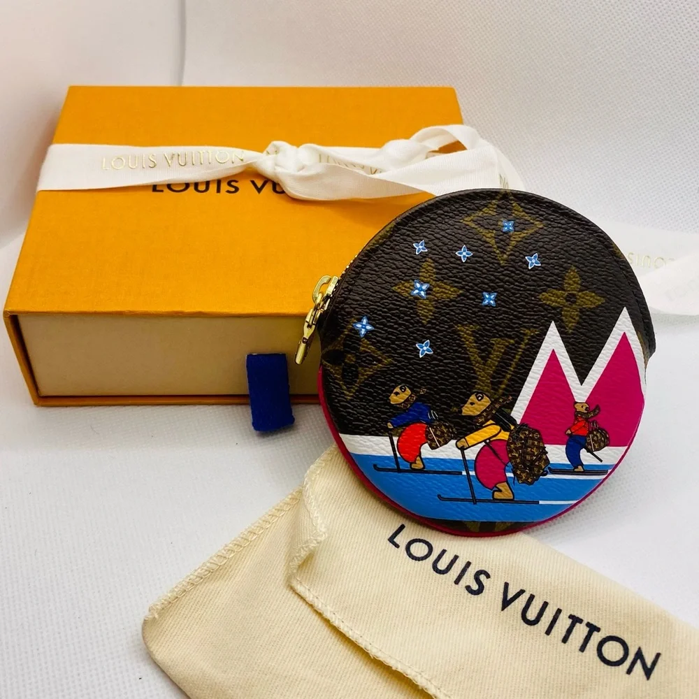 EUC Louis Vuitton 2018 Christmas Animation Porte Monnaie Round Coin Purse - Picture 3 of 15